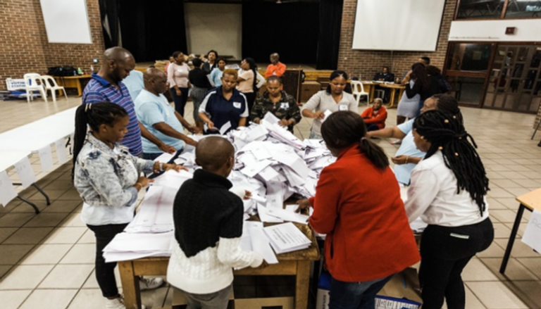 بدء فرز الأصوات في الانتخابات بجنوب أفريقيا