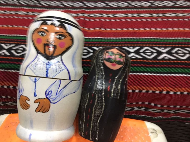 "حصة" و"راشد".. نسخة إماراتية من الماتريوشكا الروسية 