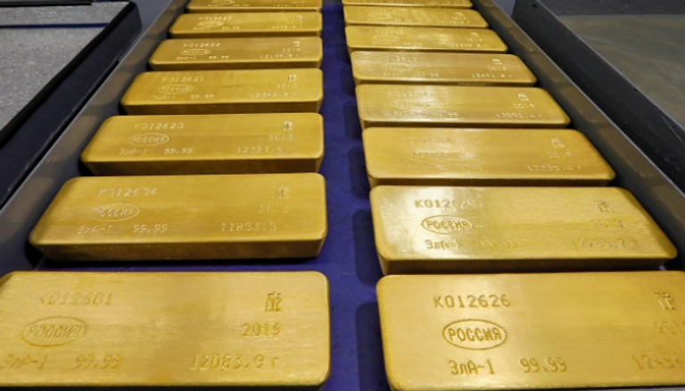 الذهب يهبط وسط آمال باتفاق تجاري بين أمريكا والصين