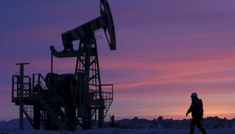 النفط يرتفع بعد هبوط المخزون الأمريكي