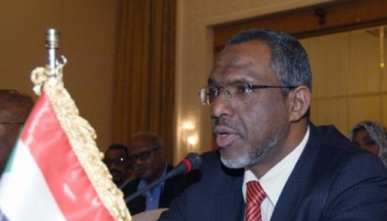 معتز موسى رئيس وزراء السودان الأسبق
