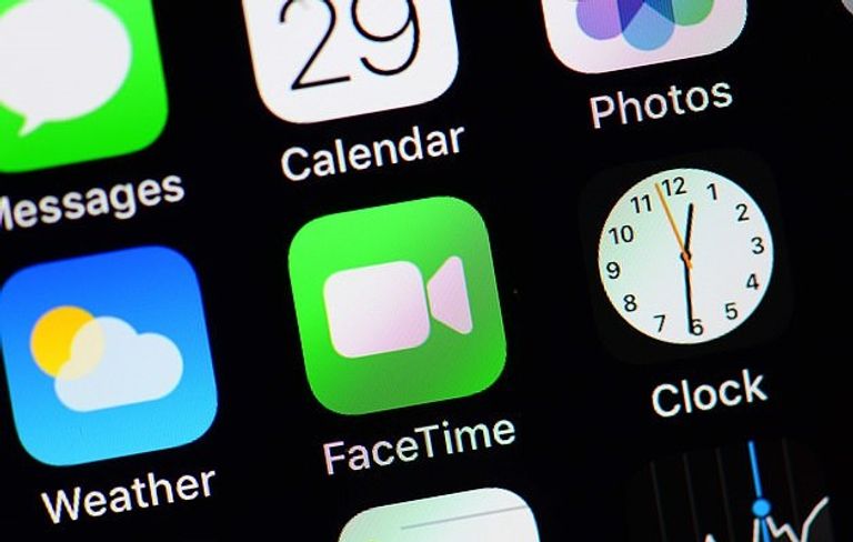لوحة كتابة الحاسوب المدعومة بحروف برايل