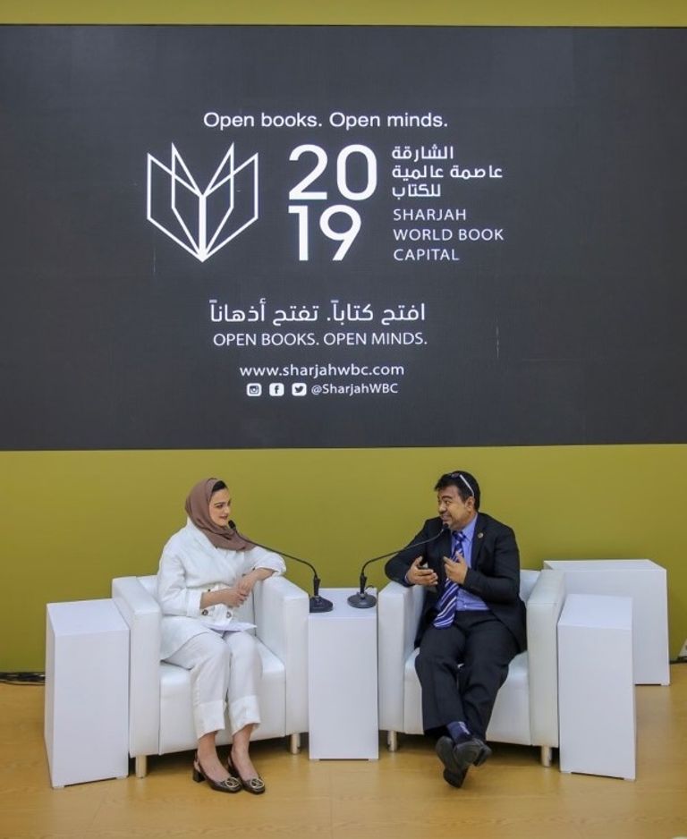 جانب من جلسات جناح الشارقة في معرض تورينو للكتاب.