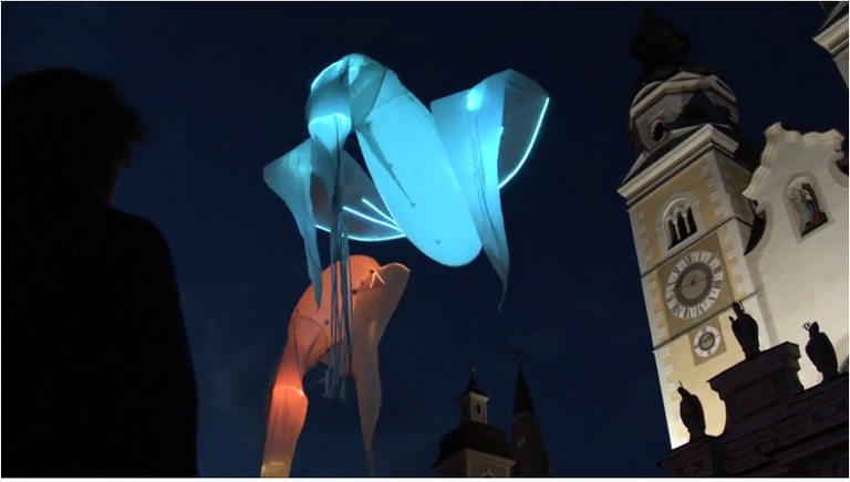 "بريسانوني" الإيطالية تشهد أكبر مهرجان ضوئي في منطقة الألب.