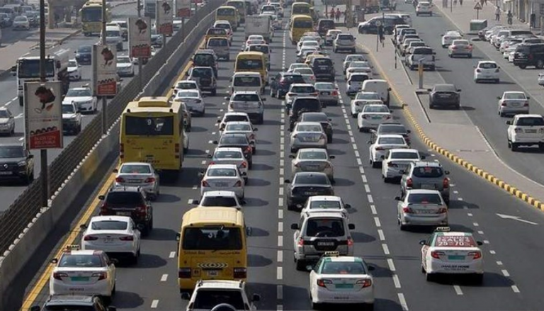 السلامة المرورية في الإمارات.. نموذج عالمي ومسيرة رائدة