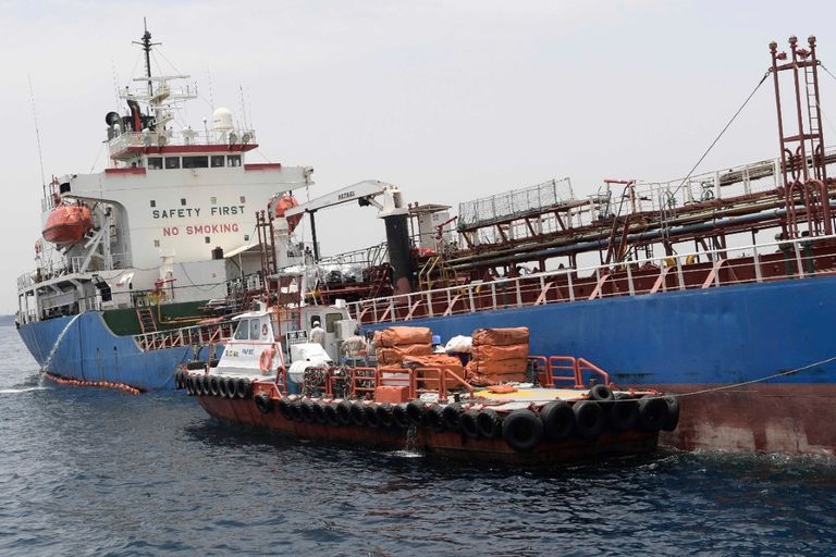 العمل يسير بشكل طبيعي في ميناء الفجيرة