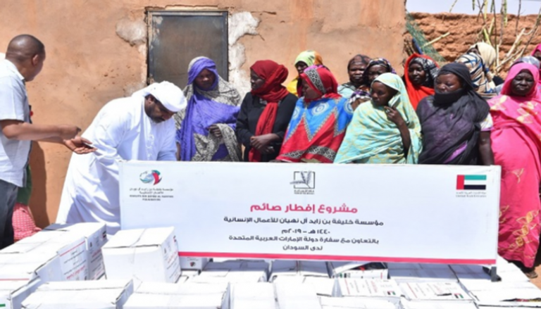 سفارة الإمارات تنفذ إفطارات "خليفة الإنسانية" في السودان
