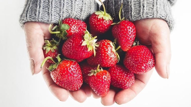 الفراولة تحمي المريء من الإصابة بالسرطان