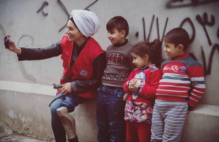 الشابة العراقية زينب العقابي