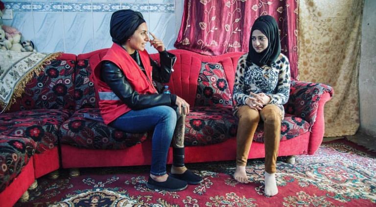 الشابة العراقية زينب العقابي