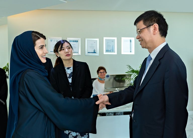 "دبي للسلع المتعددة" يوقع مذكرة تفاهم مع بورصة الصين للأحجار الكريمة