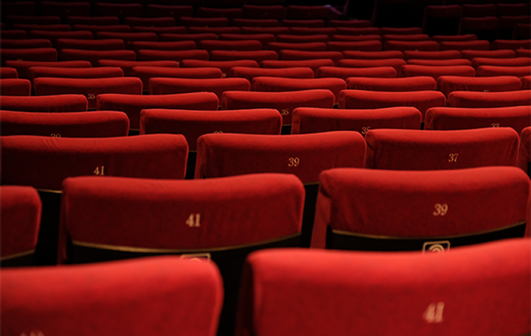 ملصق فيلم الافتتاح.