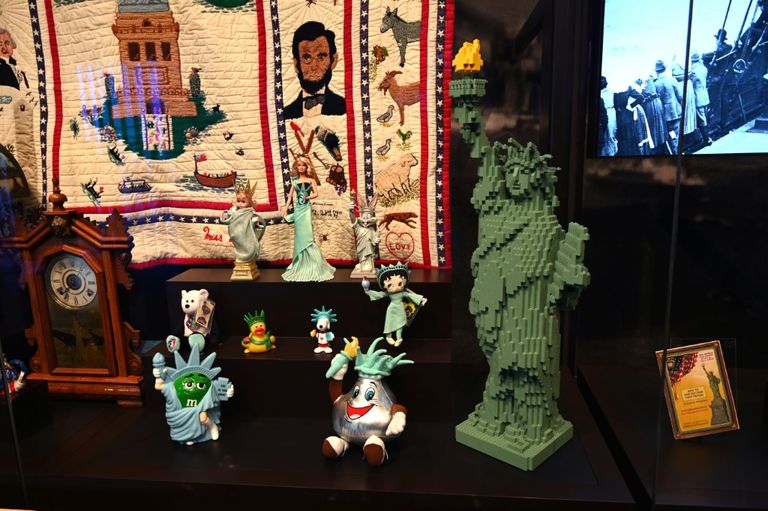 نيويورك تدشن متحفا مخصصا لتمثال الحرية