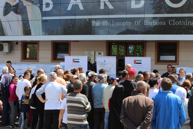 سفارات وقنصليات الإمارات تواصل تنفيذ مشروع الإفطار الرمضاني 2019