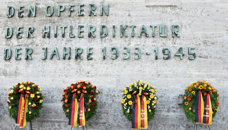 رفات ضحايا النازية في مقبرة برلين.