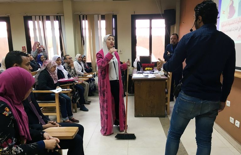 جانب من إحدى محاضرات "مودّة" بجامعة القاهرة.