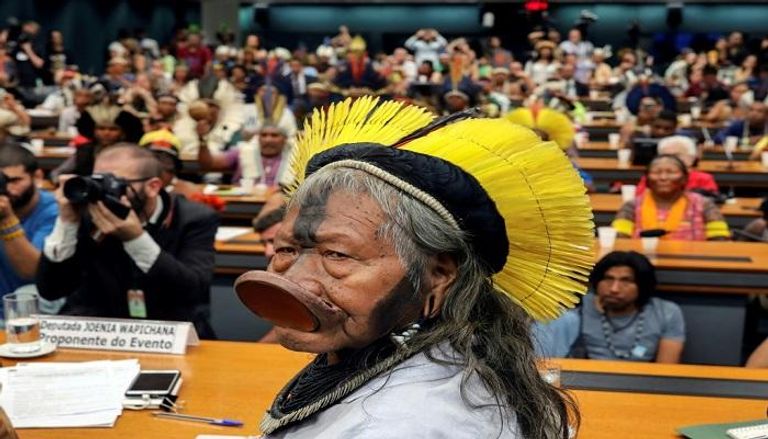 زعيم السكان الأصليين في البرازيل راوني ميتوكتيري.