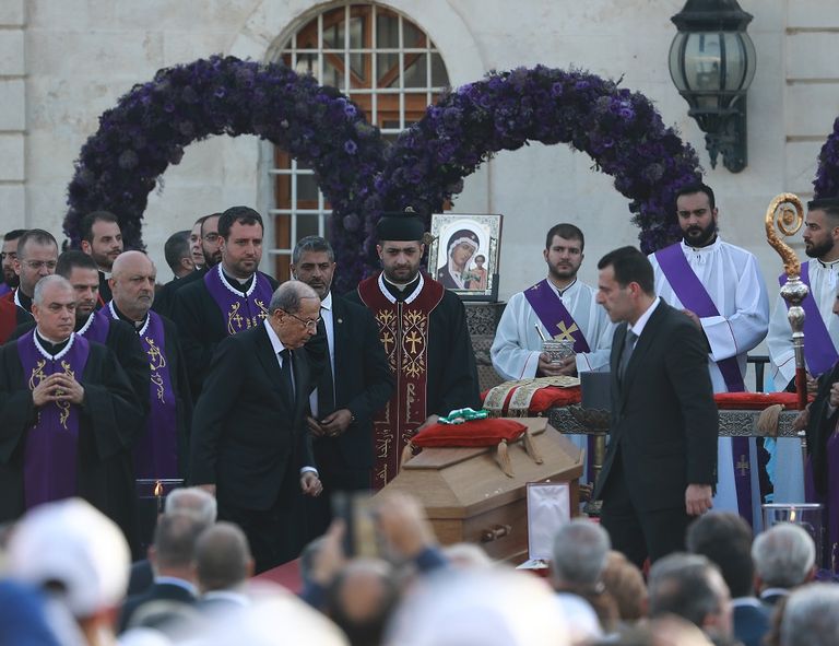 جنازة رسمية وشعبية حاشدة للبطريرك صفير