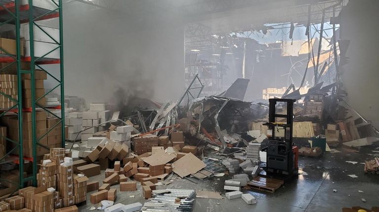 المبنى الذي اصطدمت به الطائرة