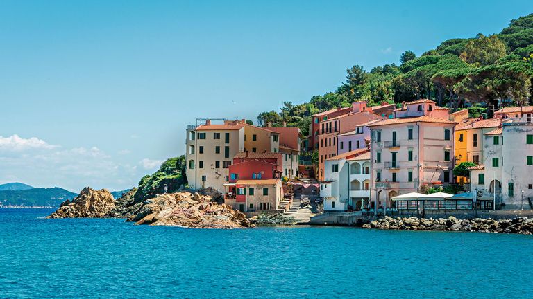 جزيرة إلبا الإيطالية