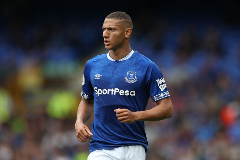  ريتشارليسون لاعب إيفرتون الإنجليزي