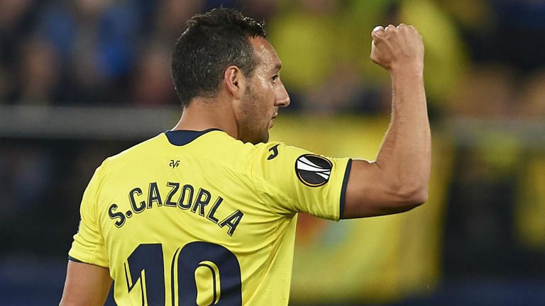 سانتياجو كازورلا لاعب فياريال سانتياجو كازورلا لاعب فياريال