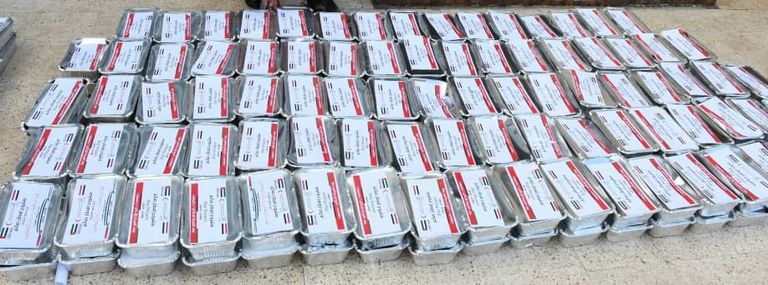 الإمارات توزع 80 ألف وجبة إفطار صائم في المحافظات اليمنية المحررة