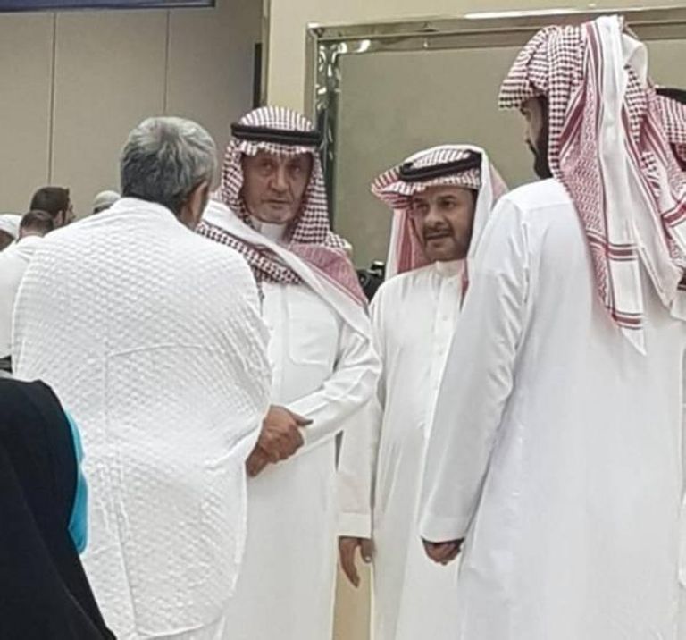 أكاذيب الحمدين دحضتها طوابير المعتمرين القطريين