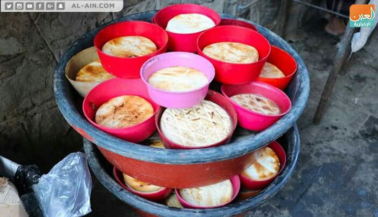 أحد متاجر بيع الجبن البلدي في تعز اليمنية