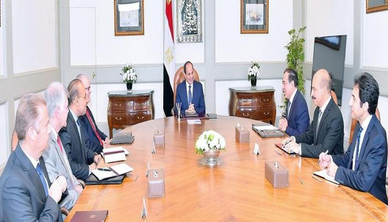 الرئيس المصري يستقبل الرئيس التنفيذي لشركة نوبل إنرجي الأمريكية
