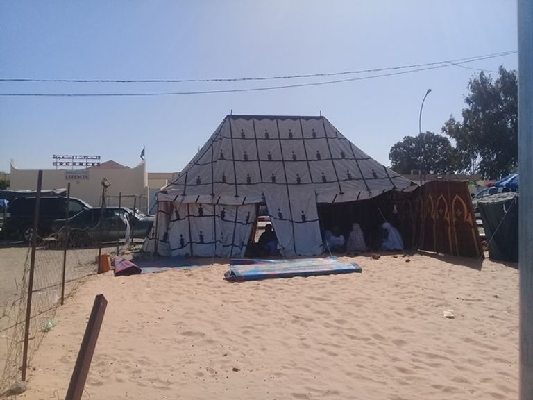 خيام الإفطار الجماعي.. نموذج للتآخي والتراحم بين الموريتانيين في رمضان