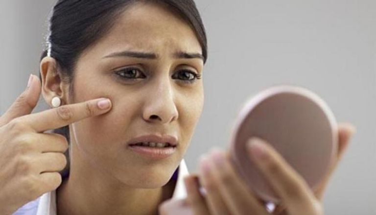 الخضراوات والفاكهة تمد البشرة بالمعادن والفيتامينات وتحميها من الجفاف