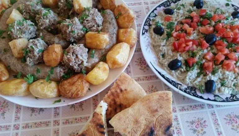 أكلة "دلمة مصران" التقليدية الجزائرية
