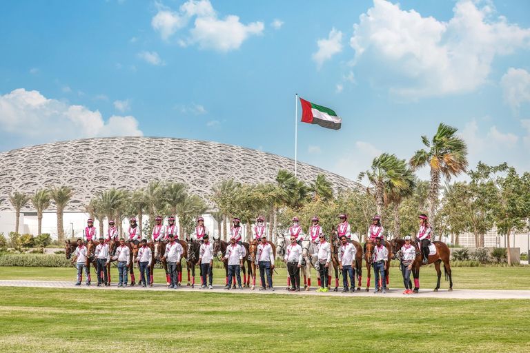 "القافلة الوردية" لمحاربة السرطان تفحص 7200 شخص بالإمارات 