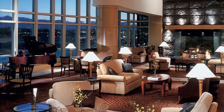 أجمل فنادق المطارات حول العالم