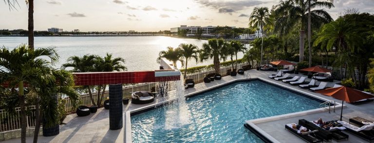 أجمل فنادق المطارات حول العالم