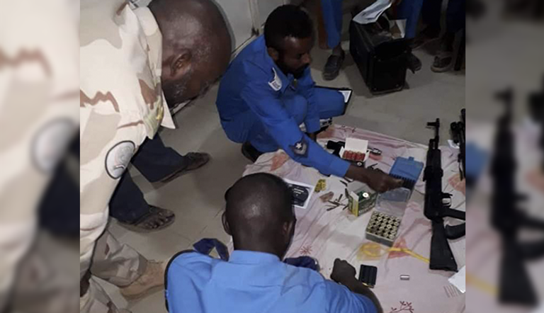 جانب من المضبوطات بحوزة المسلحين في الخرطوم