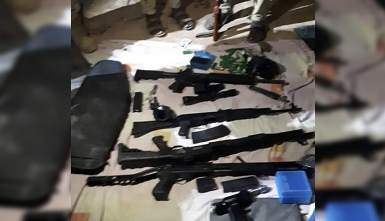 جانب من المضبوطات بحوزة المسلحين في الخرطوم