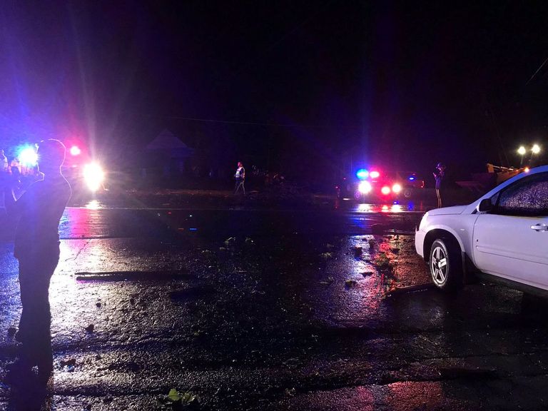 إعصار عنيف يضرب ميسوري الأمريكية