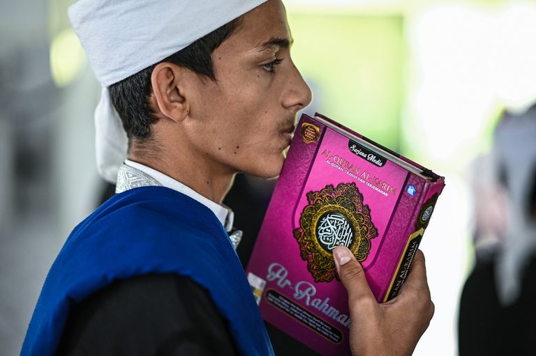 تلاوة جماعية في ماليزيا احتفالا بذكرى نزول القرآن