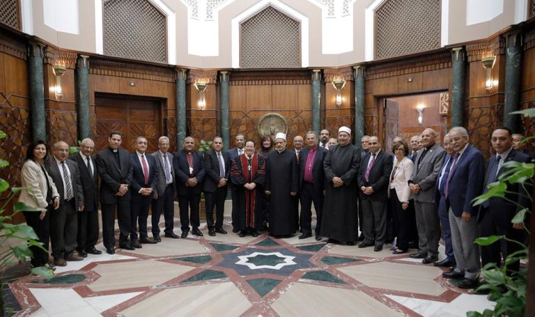 وفد الكنيسة الإنجلية خلال تهنئة شيخ الأزهر