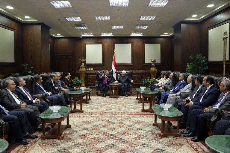 وفد الكنيسة الإنجلية خلال تهنئة شيخ الأزهر