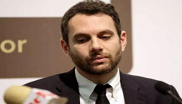 عمرو فهمي الأمين العام السابق للاتحاد الأفريقي لكرة القدم أحمد أحمد رئيس الاتحاد الأفريقي لكرة القدم