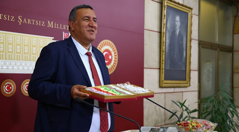 الأزمة الاقتصادية التركية تضرب سوق الحلويات.. زيادة الأسعار 50%‎