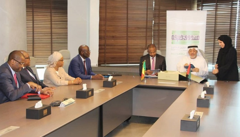رئيس وزراء مالي يلتقي رئيس صندوق خليفة لتطوير المشاريع