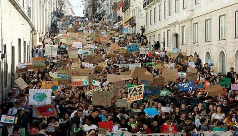 آلاف الطلاب في البرتغال يطالبون بمواجهة تغير المناخ - أرشيفية