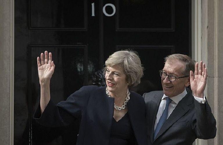 فيليب وتيريزا ماي