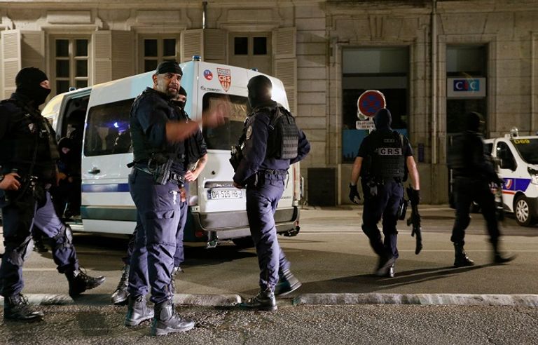 الشرطة تطوق مكان الحادث