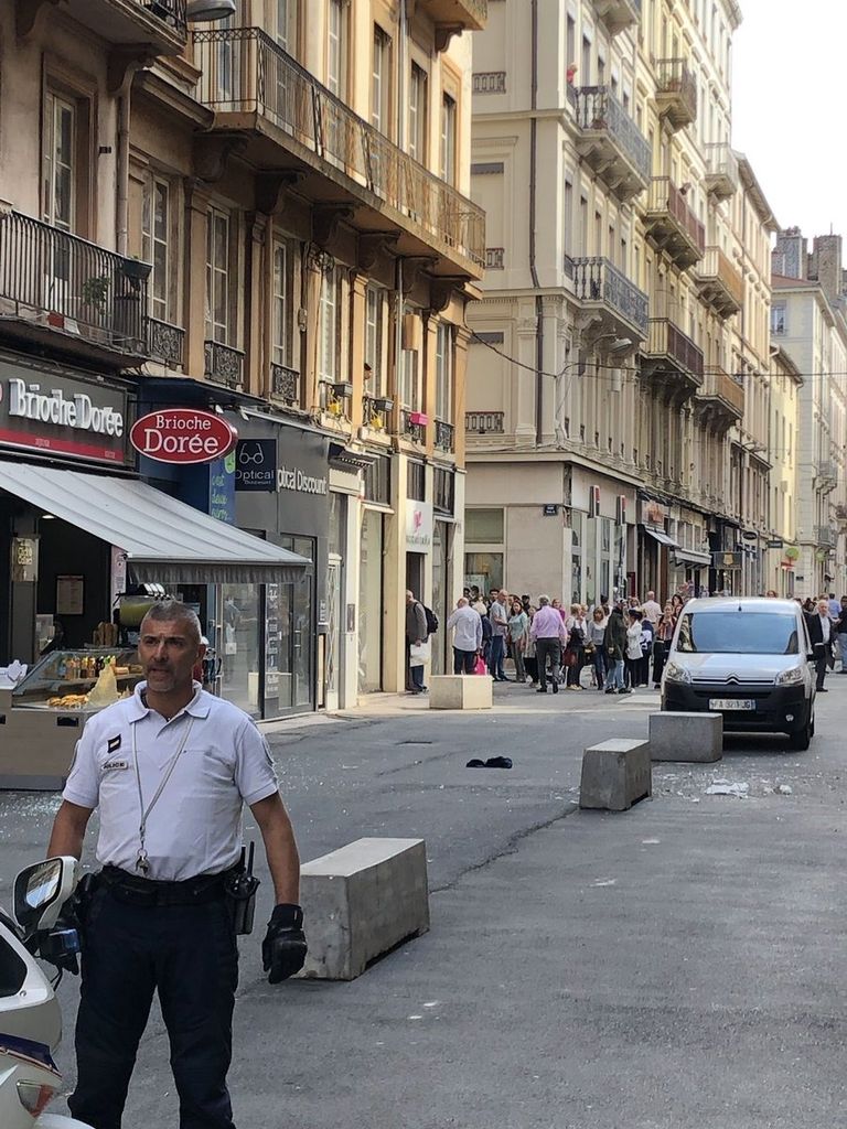 الشرطة تطوق مكان الحادث