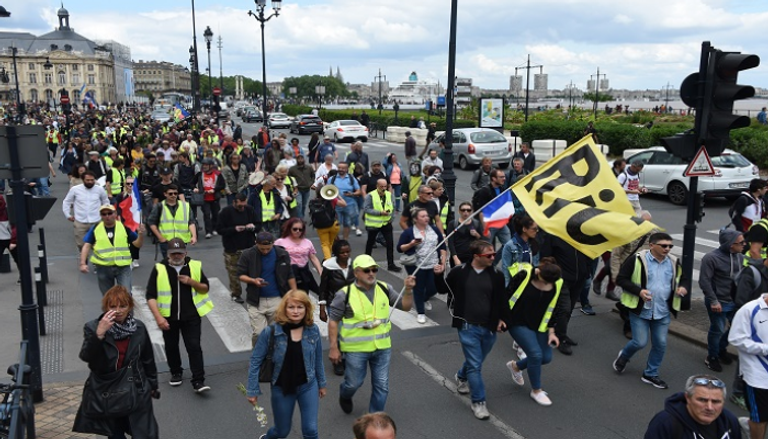 مسيرات السترات الصفراء - الفرنسية